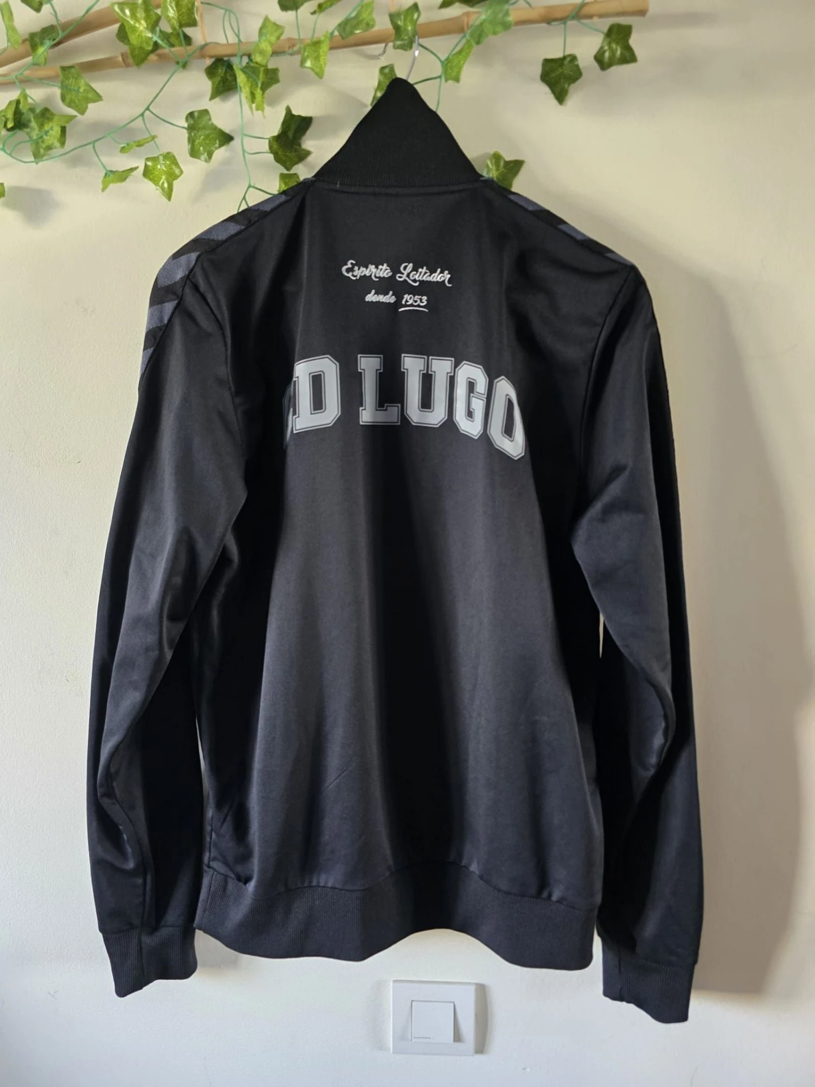 Chaqueta Himno/Prematch CD Lugo Hummel 17/18 - Talla L – photo 10